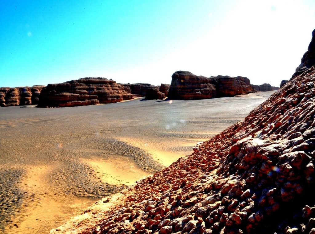 How to Travel with Less Livlesstravel